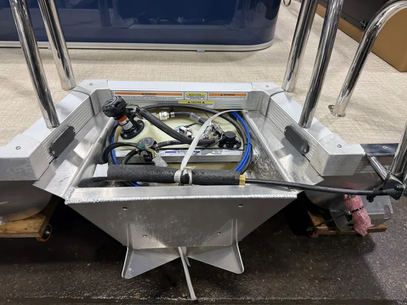 Slide: The Image of Tahoe Sport 2180 Swingback (VRB) & Honda 4-Stroke EFI 2026 - 39