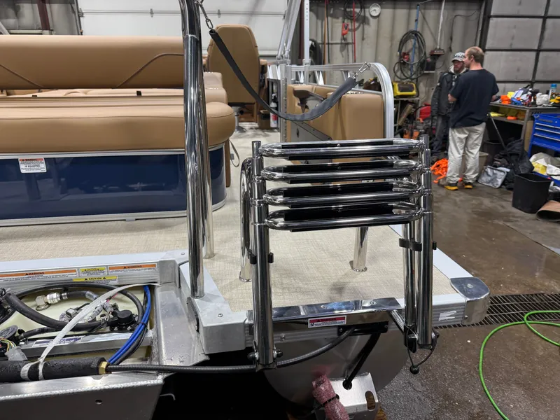 Slide: The Image of Tahoe Sport 2180 Swingback (VRB) & Honda 4-Stroke EFI 2026 - 41