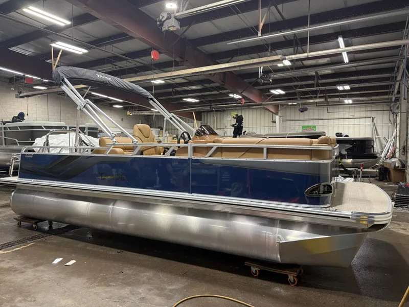 Slide: The Image of Tahoe Sport 2180 Swingback (VRB) & Honda 4-Stroke EFI 2026 - 43