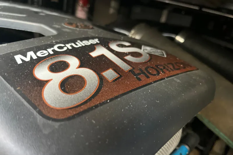 Slide: The Image of MerCruiser 8.1S Horizon engine in 2003 Searay 380 boat. - 41