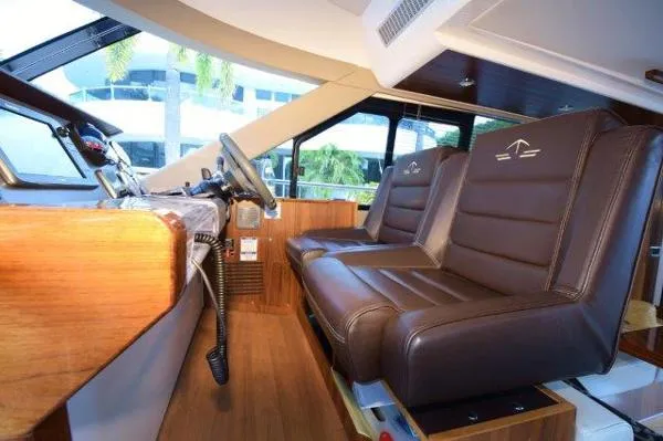 Slide: The Image of Sealine F45 F49 2013 - 3