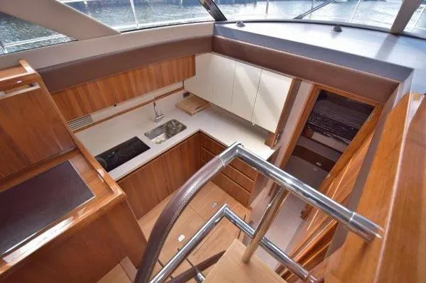 Slide: The Image of Sealine F45 F49 2013 - 8