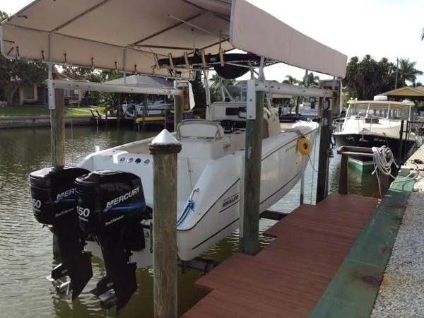 Slide: The Image of Boston Whaler 240 Center Console S/F 2004 - 0