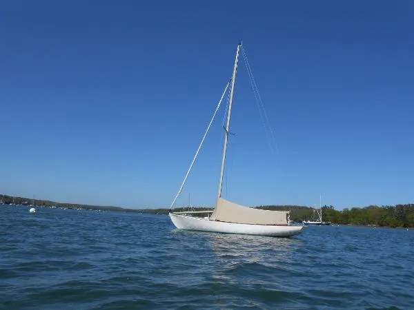 Slide: The Image of Herreshoff Alerion 2002 - 1
