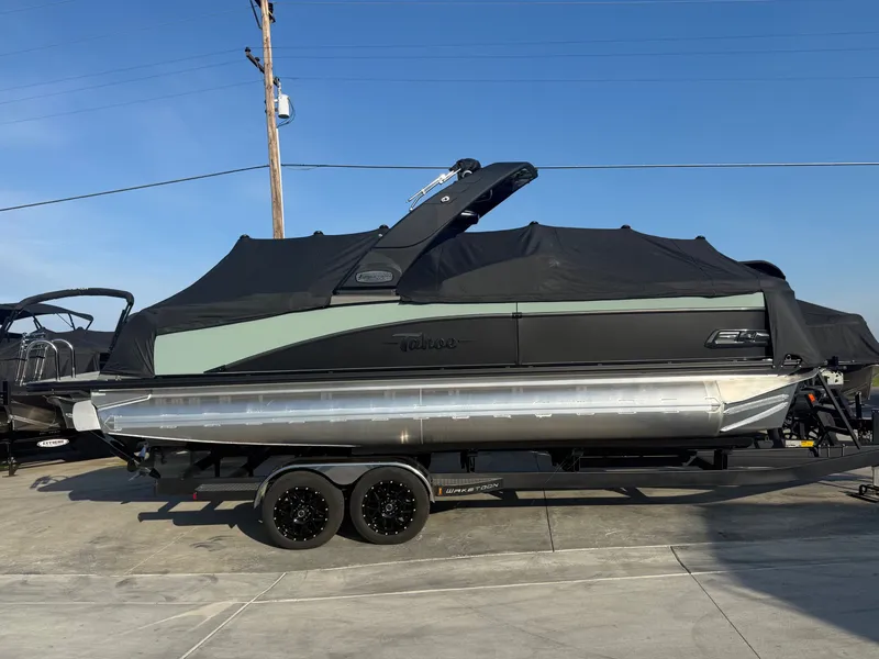 Slide: The Image of Tahoe Waketoon 23 FT w/ 6.2L Mercury 2024 - 10