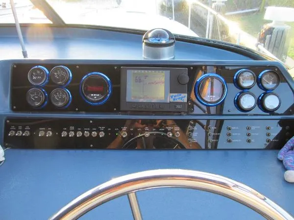 Slide: The Image of Sea Ray 420 LIMITED EDITION Sundancer 1990 - 8