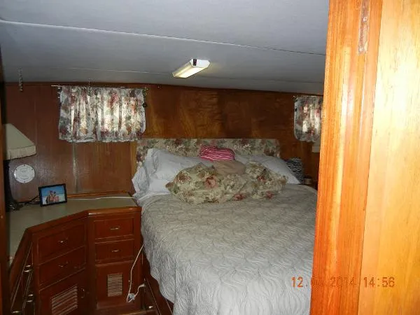 Slide: The Image of Tiger Marine 56 Sundeck 1986 - 8
