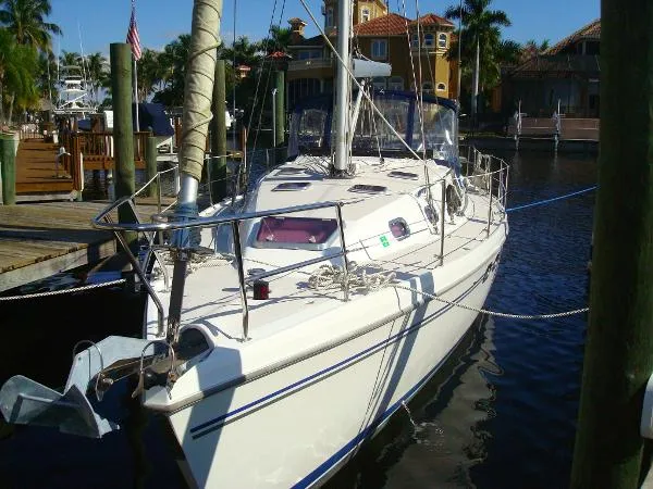 Slide: The Image of Catalina 387 Wing Keel 2009 - 0