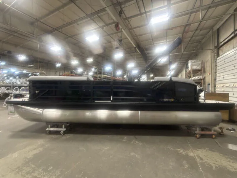 Slide: The Image of Bennington 23 S Swingback 2026 - 5