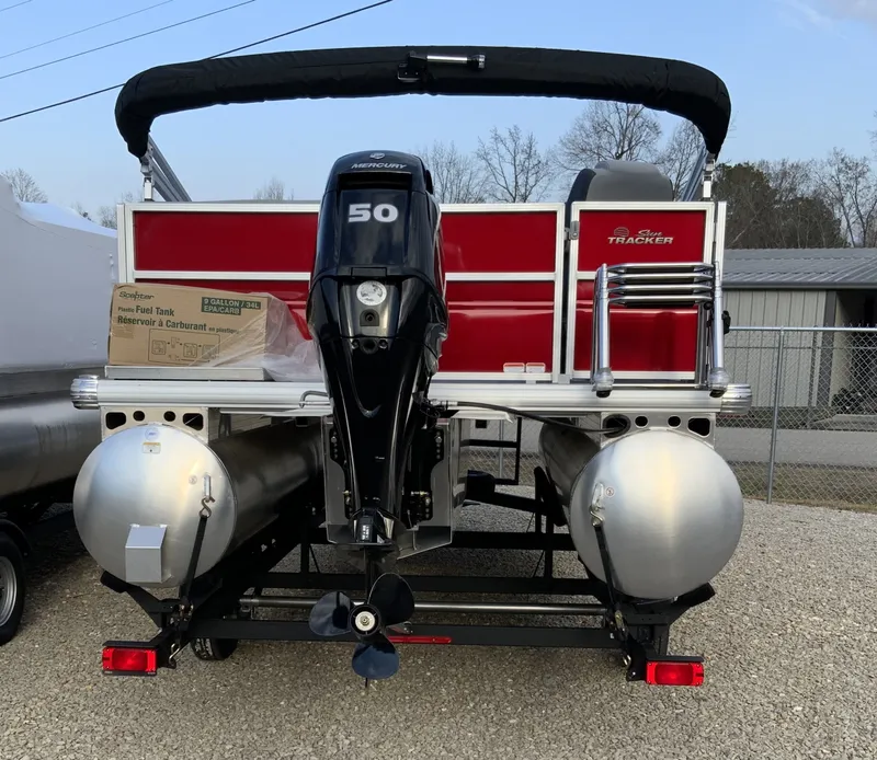 Slide: The Image of Sun Tracker Party Barge 16 DLX 2026 - 10