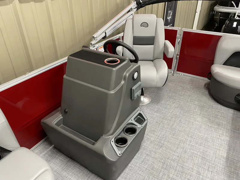 Slide: The Image of Sun Tracker Party Barge 16 DLX 2026 - 21