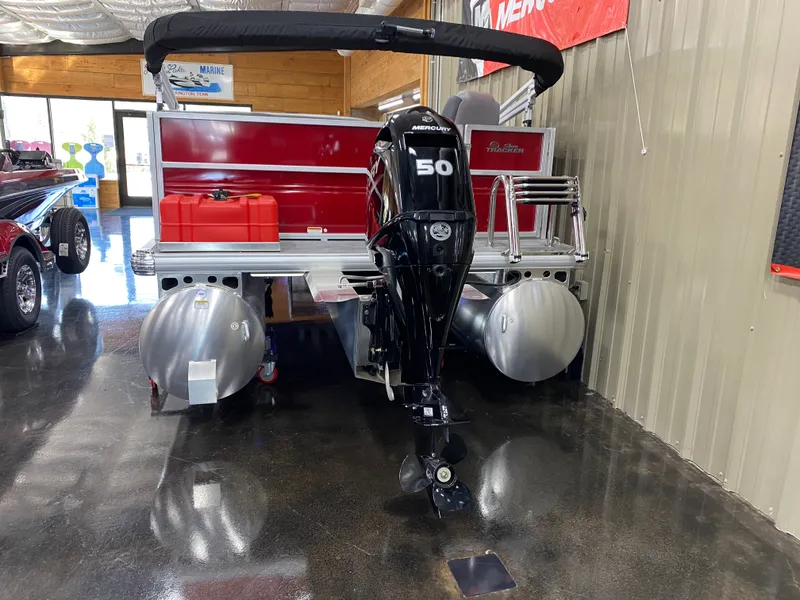 Slide: The Image of Sun Tracker Party Barge 16 DLX 2026 - 30