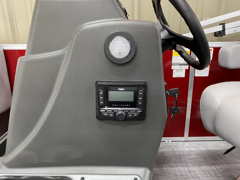 Slide: The Image of Sun Tracker Party Barge 16 DLX 2026 - 32