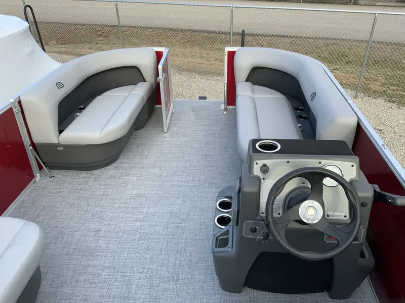 Slide: The Image of Sun Tracker Party Barge 16 DLX 2026 - 4