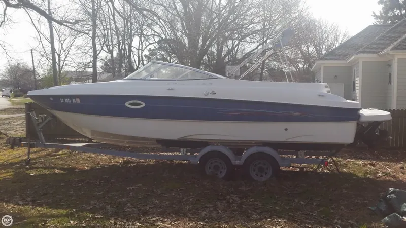 Slide: The Image of Bayliner 249 Deck 2006 - 7