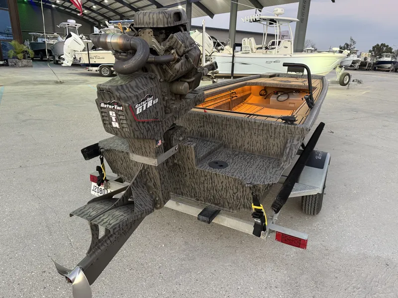 Slide: The Image of Gator-Tail 18x54 Extreme 2023 - 12