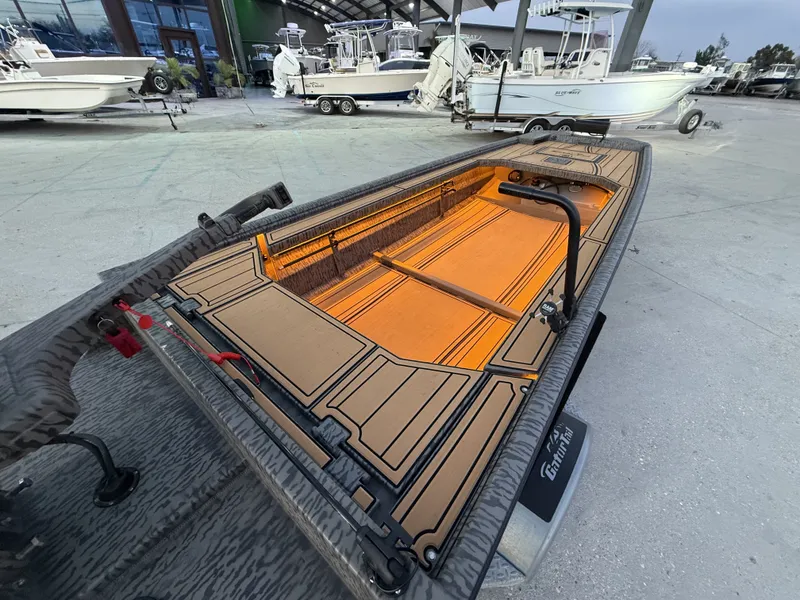 Slide: The Image of Gator-Tail 18x54 Extreme 2023 - 13