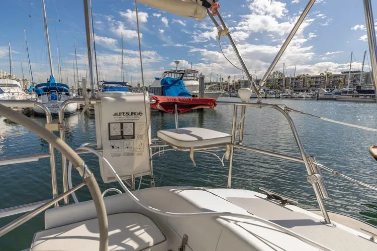 Slide: The Image of 2004 Catalina 320 - Image 11 - 11