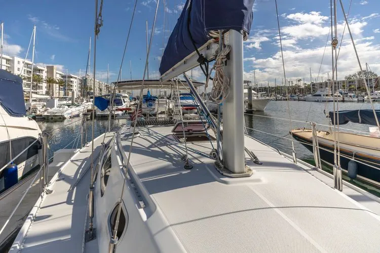 Slide: The Image of 2004 Catalina 320 - Image 16 - 16