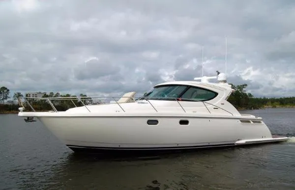 Slide: The Image of Tiara 45 Sovran 2012 - 0