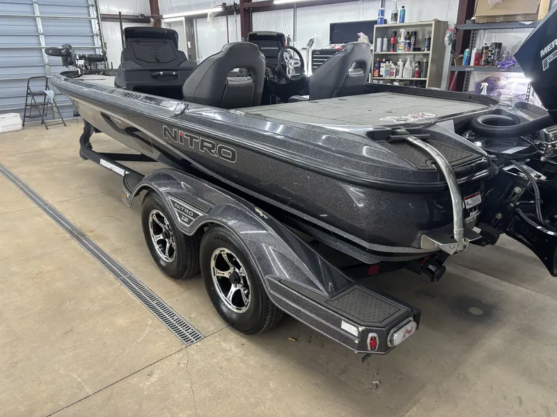 Slide: The Image of Nitro Z21 Pro 2021 - 14