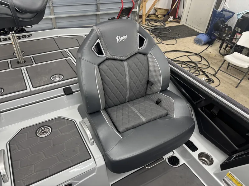 Slide: The Image of Ranger Z Comanche Z520R Cup Equipped 2026 - 9