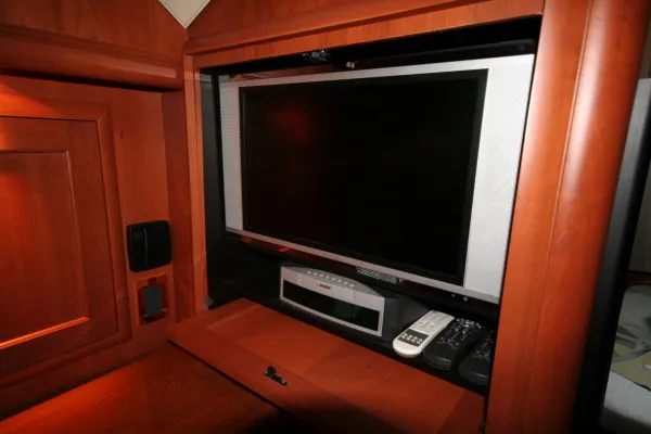 Slide: The Image of Luhrs Convertible 2005 - 9