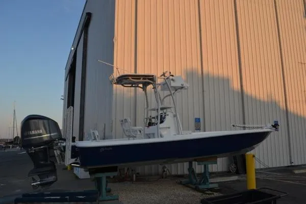 Slide: The Image of Yellowfin Center Console 2012 - 3