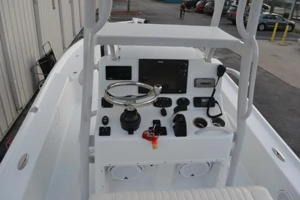 Slide: The Image of Yellowfin Center Console 2012 - 6