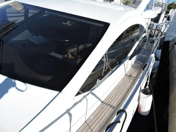 Slide: The Image of Azimut 43S 2007 - 10