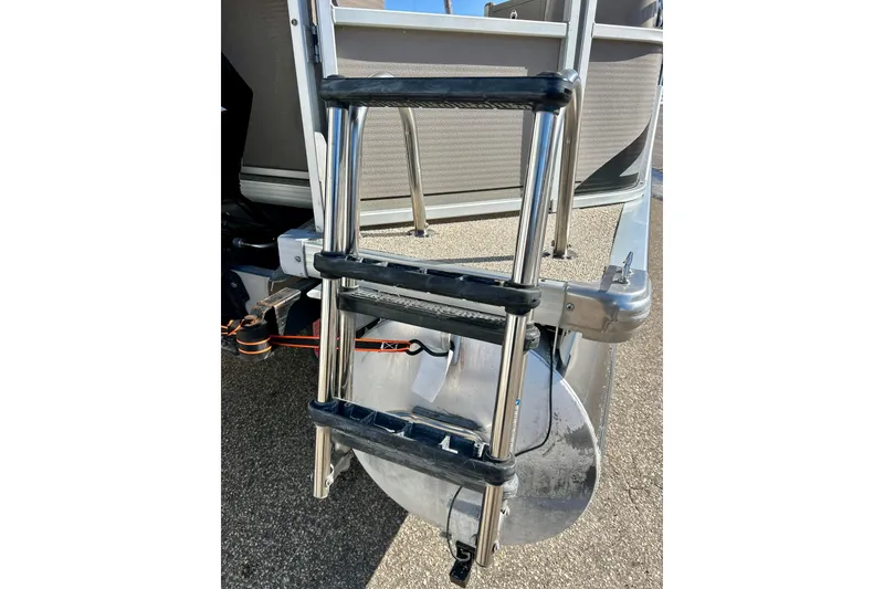 Slide: The Image of Stainless steel ladder on 2007 Premier 250 Intrigue pontoon boat. - 42