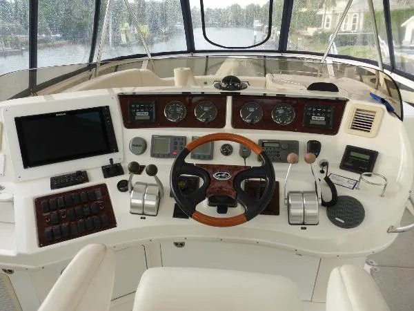 Slide: The Image of Sea Ray 560 Sedan Bridge 2002 - 4