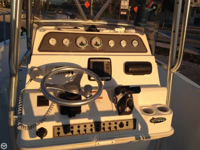Slide: The Image of Aquasport 225 Osprey 2004 - 6