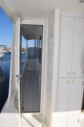 Slide: The Image of Jefferson Pilothouse 57 2004 - 6