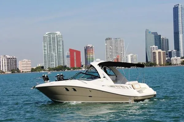 Slide: The Image of Sea Ray Sundancer 2010 - 0