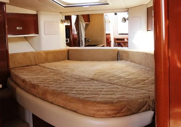 Slide: The Image of Sea Ray Sundancer 2010 - 11