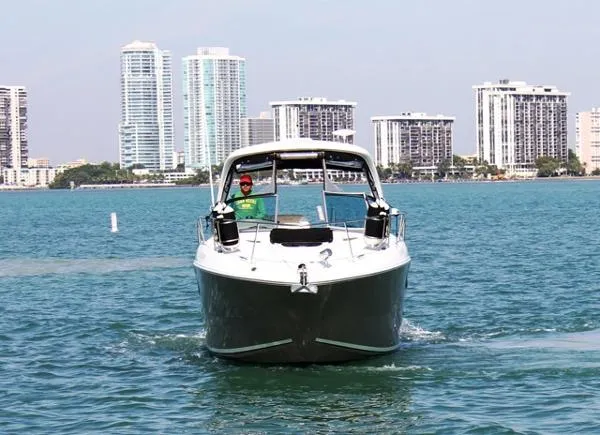Slide: The Image of Sea Ray Sundancer 2010 - 2