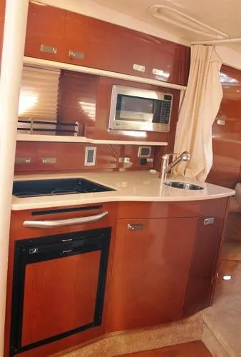 Slide: The Image of Sea Ray Sundancer 2010 - 8