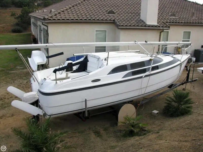 Slide: The Image of Macgregor 26M 2005 - 6