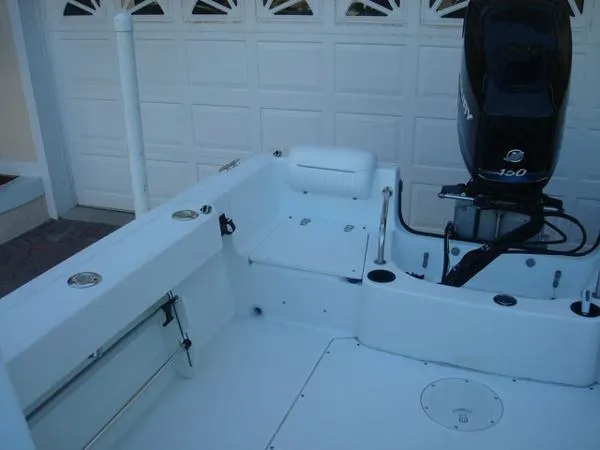 Slide: The Image of Boston Whaler 205 Eastport Walkaround 2005 - 10