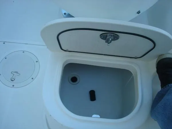 Slide: The Image of Boston Whaler 205 Eastport Walkaround 2005 - 9