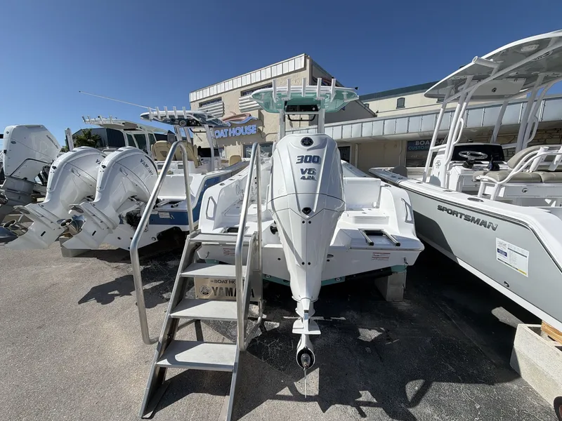 Slide: The Image of Sportsman Heritage 231 Center Console 2026 - 7