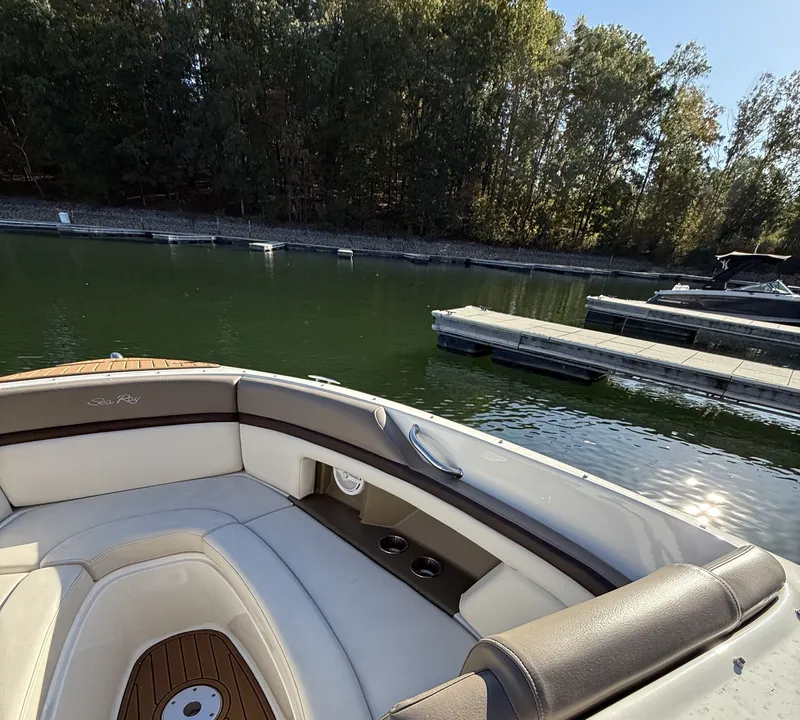 Slide: The Image of Sea Ray 270 SLX 2013 - 12