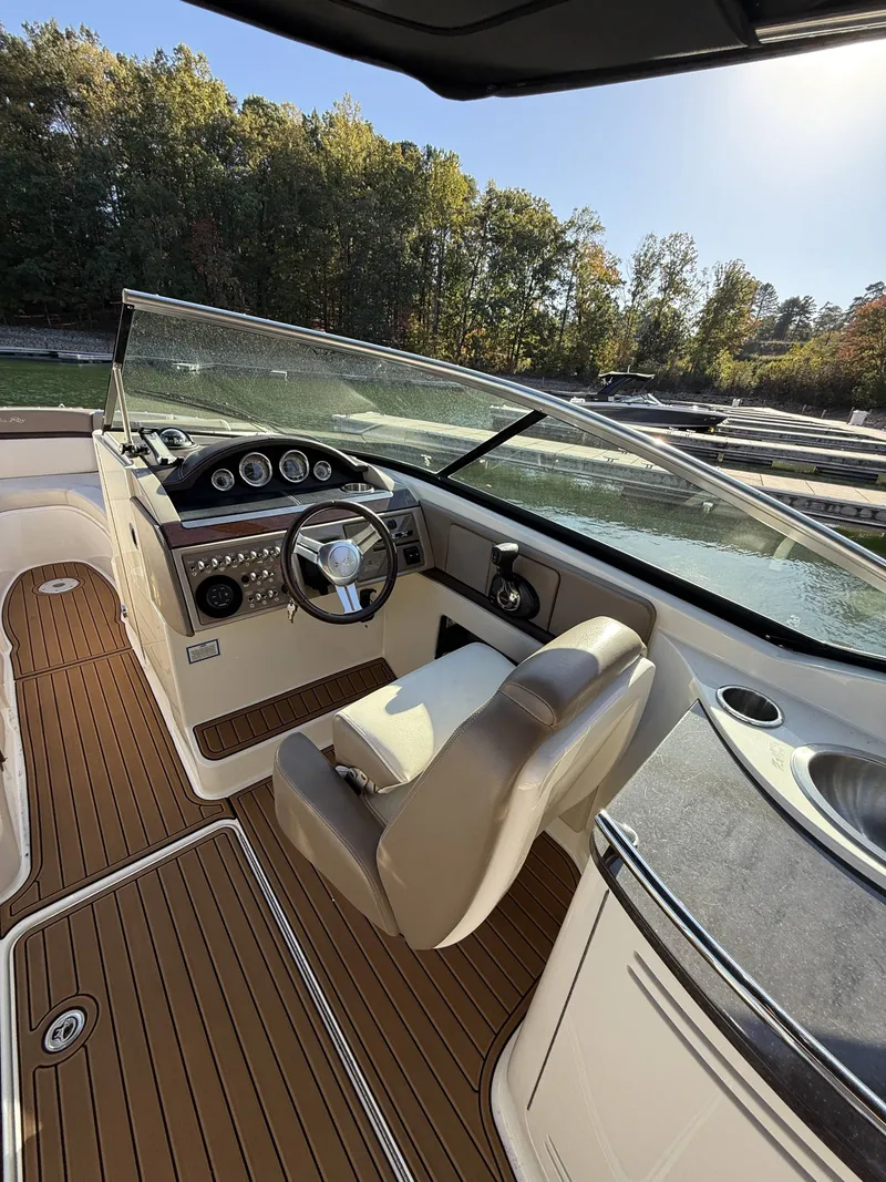 Slide: The Image of Sea Ray 270 SLX 2013 - 19