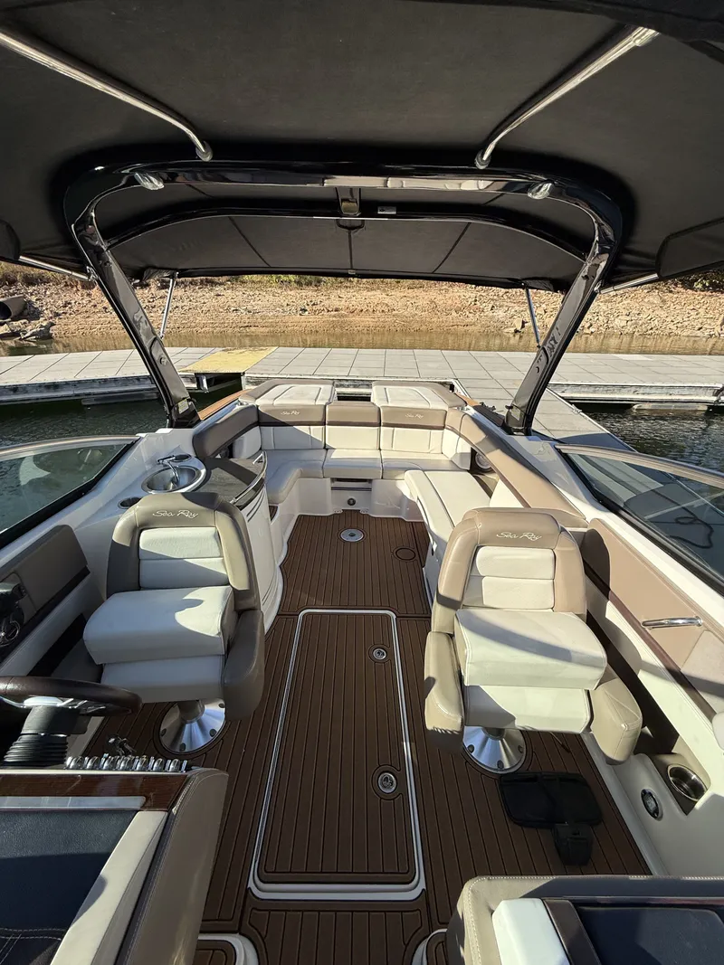 Slide: The Image of Sea Ray 270 SLX 2013 - 25