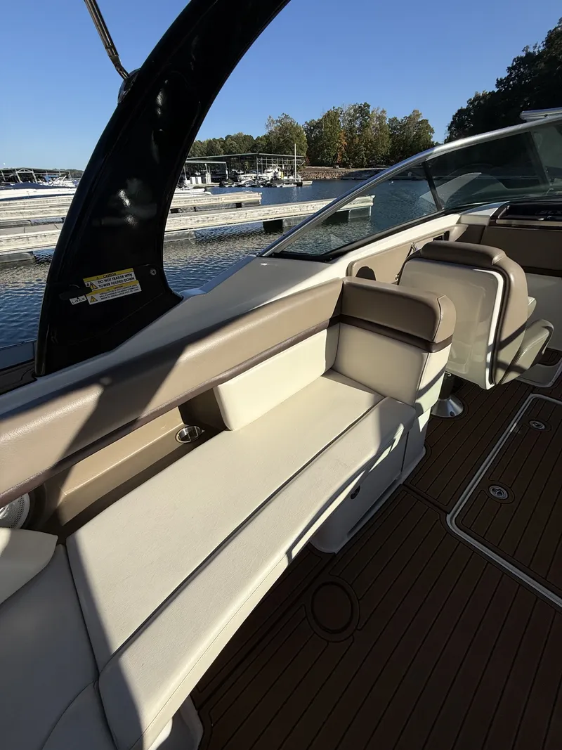 Slide: The Image of Sea Ray 270 SLX 2013 - 33