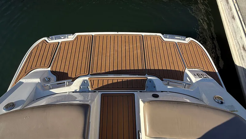 Slide: The Image of Sea Ray 270 SLX 2013 - 34