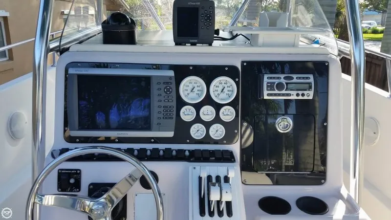Slide: The Image of Pro-Line 2700 Sportsman Open Fisherman 1996 - 1