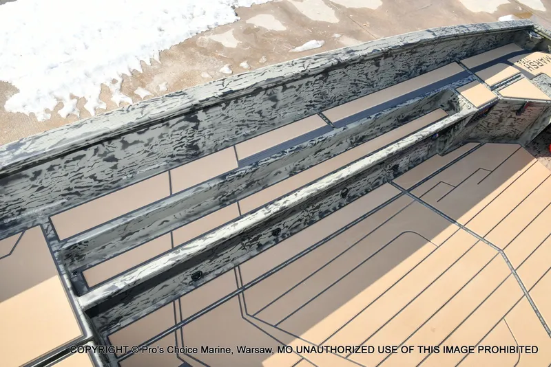 Slide: The Image of Tracker Grizzly 1756 T Marsh w/60HP Tiller 2026 - 13