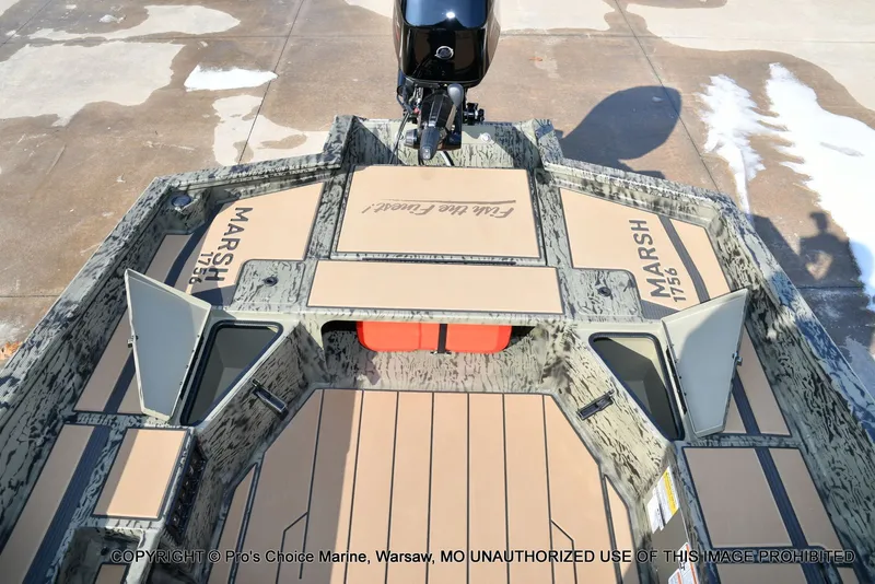 Slide: The Image of Tracker Grizzly 1756 T Marsh w/60HP Tiller 2026 - 18